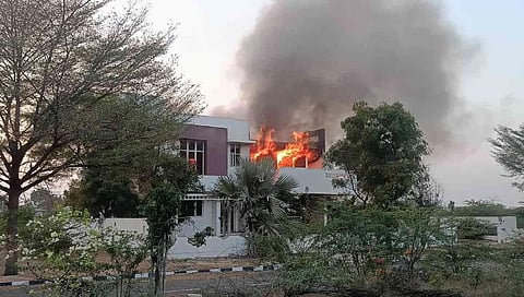 Fire breaks out in Janardhana Reddy's model house in Bellary