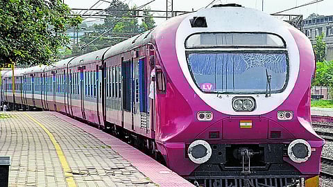 ಮೆಜೆಸ್ಟಿಕ್​​​​ನಿಂದ ಕೆಂಪೇಗೌಡ ವಿಮಾನ ನಿಲ್ದಾಣಕ್ಕೆ ಸಬ್​ಅರ್ಬನ್ ರೈಲು ಯೋಜನೆಗೆ ಗ್ರೀನ್ ಸಿಗ್ನಲ್!