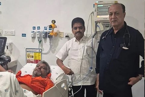 ರಾಯಚೂರು: ಶ್ರೀ ಪ್ರಸನ್ನಾನಂದ ಪುರಿ ಸ್ವಾಮೀಜಿಗಳಿಗೆ ಲಘು ಹೃದಯಾಘಾತ, ಆಸ್ಪತ್ರೆಗೆ ದಾಖಲು