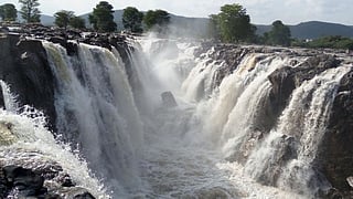 Hogenakkal Falls (File photo)
