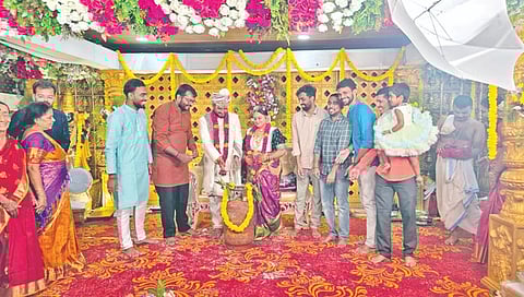 A LPG cylinder being gifted at a wedding in Uttara Kannada.