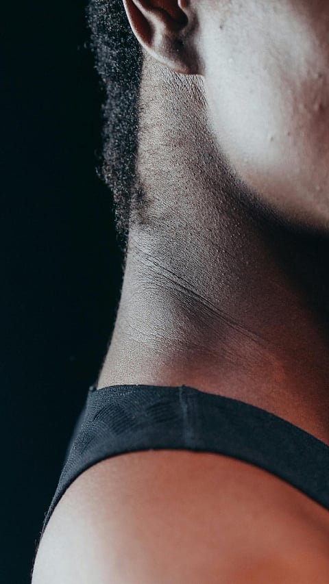 ಕುತ್ತಿಗೆ ಸುತ್ತ ಕಪ್ಪಾಗುವುದೇಕೆ? ಇಲ್ಲಿವೆ ಪರಿಹಾರಗಳು...