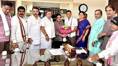 Congress leaders with Davanagere South bypoll candidate samarth mallikarjun