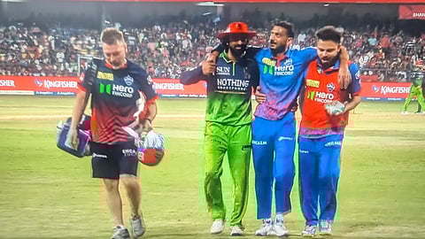 Axar Patel leaves the field during RCB vs DC game.