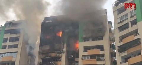 ಗಾಜಿಯಾಬಾದ್ ಇಂದಿರಾಪುರಂನ ಗೌರ್ ಗ್ರೀನ್ ಅವೆನ್ಯೂನಲ್ಲಿ ಭಾರೀ ಅಗ್ನಿ ಅವಘಡ