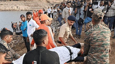 ನರ್ಮದಾ ನದಿಯಲ್ಲಿ ಪ್ರವಾಸಿ ಬೋಟ್ ದುರಂತ