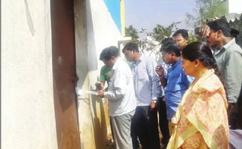 ಮೇಯರ್ ಶಾಂತಕುಮಾರಿ ಹಾಗೂ ಅಧಿಕಾರಿಗಳ ತಂಡ