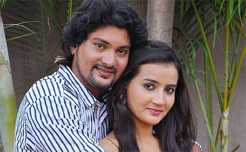 ನಾನು ಹೇಮಂತ್ ಅವಳು ಸೇವಂತಿ ಚಿತ್ರದ ಸ್ಟಿಲ್
