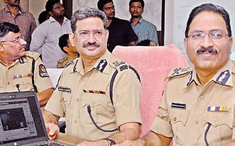 ಪೊಲೀಸ್ ಮಹಾ ನಿರ್ದೇಶಕ ಅನುರಾಗ್ ಶರ್ಮಾ ಅವರು ಫೇಸ್‌ಬುಕ್ ಪೇಜ್‌ಗೆ ಚಾಲನೆ ನೀಡಿದರು.