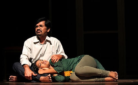 'ಋಣವೆಂಬ ಸೂತಕವು' ನಾಟಕದ ಒಂದು ದೃಶ್ಯ