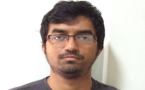 ಇಸಿಸ್ ಉಗ್ರ ಸಂಘಟನೆಯೊಂದಿಗೆ ಟ್ವಿಟರ್ ಮೂಲಕ ನಂಟು ಬೆಳೆಸಿದ್ದ ಆರೋಪದ ಮೇಲೆ ಡಿಸೆಂಬರ್ 13ರಂದು ಮೆಹ್ದಿ ಮಸ್ರೂರ್ ಬಿಸ್ವಾಸ್ನನ್ನು ಸಿಸಿಬಿ ಪೊಲೀಸರು ಜಾಲಾಹಳ್ಳಿಯ ಅಪಾರ್ಟ್ಮೆಂಟ್ವೊಂದರಲ್ಲಿ ಬೆಂಗಳೂರು ಸಿಸಿಬಿ ಪೊಲೀಸರು ಬಂಧಿಸಿದರು. ಪ್ರಕರಣ ಸಂಬಂಧ ಮೆಹ್ದಿಯನ್ನು ಪೊಲೀಸರು ತೀವ್ರ ವಿಚಾರಣೆಗೊಳಪಡಿಸಿದ್ದಾರೆ.