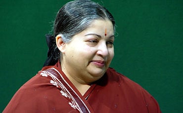 ನಳಿನಿಗೆ ಪೆರೋಲ್ ನೀಡದ ಜಯಾ, ದಿಢೀರ್ ನಿಲುವು ಬದಲಿಸಿದ್ದೇಕೆ..?