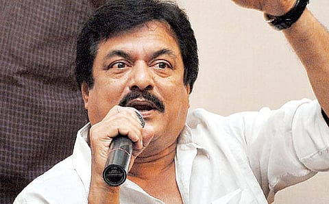 ಜೈ ಅಂದು ಲಾರಿ ಹತ್ತಿದ್ದಿದ್ದರೆ...