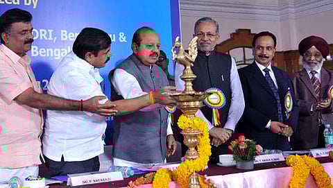 ಲಿಂಗ ನಿರ್ಧಾರಿತ ತಂತ್ರಜ್ಞಾನ ಕುರಿತ ವಿಚಾರ ಸಂಕಿರಣಕ್ಕೆ ಸಚಿವ ಟ.ಬಿ.ಜಯಚಂದ್ರ ಚಾಲನೆ ನೀಡಿದರು (ಸಂಗ್ರಹ ಚಿತ್ರ)