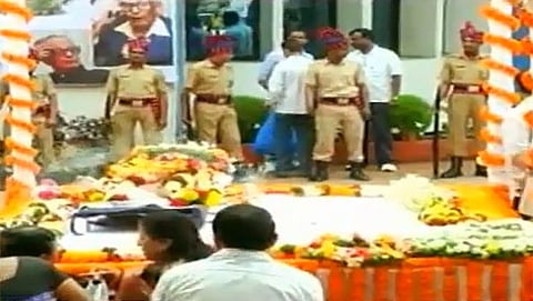 ವೈಕುಂಠ ವಿದ್ಯುತ್ ಚಿತಾಗಾರದಲ್ಲಿ ಆರ್‌ಕೆ ಲಕ್ಷ್ಮಣ್ ಅಂತ್ಯಸಂಸ್ಕಾರ (ಸಂಗ್ರಹ ಚಿತ್ರ)