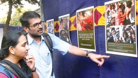 ಬೆಂಗಳೂರಿನ ರವೀಂದ್ರ ಕಲಾಕ್ಷೇತ್ರದ ಸಂಸ ಬಯಲು ರಂಗಮಂದಿರದಲ್ಲಿ ಭಗತ್ ಸಿಂಗ್ ಸ್ಟಡಿ ಸರ್ಕಲ್ ಮತ್ತು ಮೂಢನಂಬಿಕೆ ಪ್ರತಿಬಂಧಕ ಕಾಯ್ದೆ ಜಾರಿ ಹೋರಾಟ ಸಮಿತಿ ವಿವಿಧ ಧರ್ಮಗಳಲ್ಲಿ ಆಚರಣೆಯ