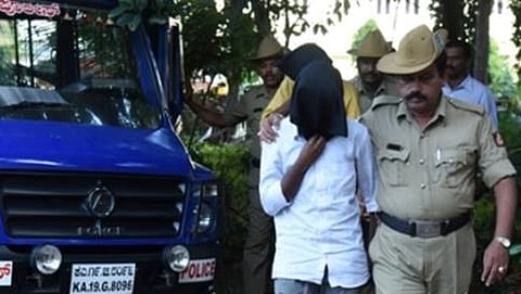 ಆರೋಪಿ ಭುವಿತ್ ಶೆಟ್ಟಿಯನ್ನು ಕರೆತರುತ್ತಿರುವಪ ಪೊಲೀಸರು