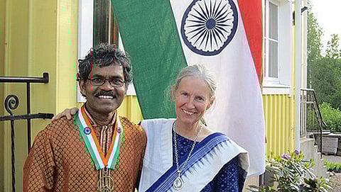ಶಾರ್ಲೆಟ್  ಮತ್ತು ಡಾ. ಪ್ರದ್ಯುಮ್ನ ಕುಮಾರ್ ಮಹಾನಂದಿಯಾ