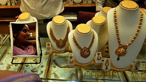 ಚಿನ್ನದ ದರ ಇಳಿಕೆ (ಸಂಗ್ರಹ ಚಿತ್ರ)