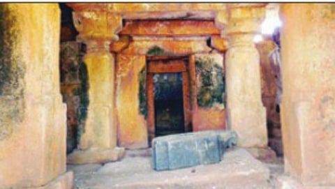 ಹೊಯ್ಸಳರ ಕಾಲದ ಶಿವನ ದೇವಾಲಯ ಪತ್ತೆಯಾಗಿರುವುದು.