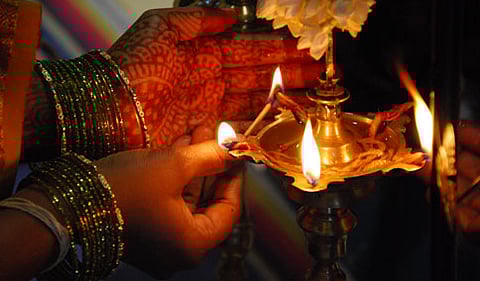ಸಂಬಂಧಗಳನ್ನು ಗಟ್ಟಿಮಾಡಬಲ್ಲದು 'ದೀಪ' ಎಂಬ ಶಕ್ತಿ