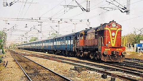 ಕೇಂದ್ರ ರೈಲ್ವೇ ಸಚಿವ ಸುರೇಶ್ ಪ್ರಭು (ಸಂಗ್ರಹ ಚಿತ್ರ)