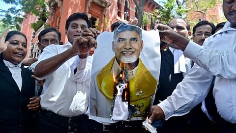 ಆಂಧ್ರ ಪೊಲೀಸರ ಎನ್ಕೌಂಟರ್ ವಿರುದ್ಧ ಪ್ರತಿಭಟನೆ