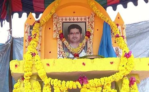 ಐಎಎಸ್ ಅಧಿಕಾರಿ ಡಿ.ಕೆ ರವಿ ದೇವಾಲಯ