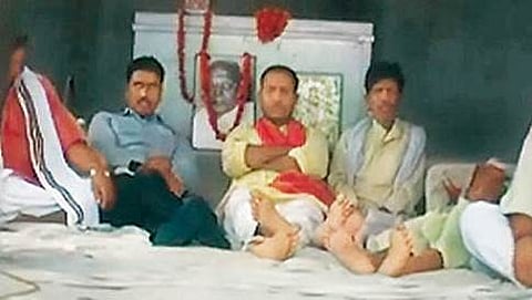 ಸಿತಾಬ್ ದಿಯಾರ ಗ್ರಾಮವನ್ನು ಸಂಪೂರ್ಣವಾಗಿ ಬಿಹಾರದೊಂದಿಗೆ ವಿಲೀನಗೊಳಿಸುವಂತೆ ಆಗ್ರಹಿಸಿ ಪ್ರತಿಭಟನೆ