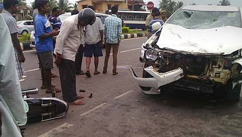 ಬೈಕ್ ಗೆ ಗೋವಾ ಶಾಸಕ ಕಾರು ಡಿಕ್ಕಿ: ಸವಾರ ಸಾವು