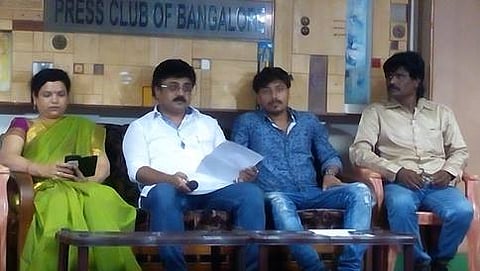 ಪತ್ರಿಕಾಗೋಷ್ಠಿ ನಡೆಸಿದ ನಿರ್ಮಾಪಕ ಮದನ್ ಪಟೇಲ್, ಟ್ರಸ್ಟ್ ಖಜಾಂಚಿ ವಂದನಾ, ನಿರ್ದೇಶಕ ರೂಪೇಶ್, ಕ್ಯಾಮೆರಾಮನ್ ರೇಣುಕುಮಾರ್.