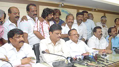 ವಾಣಿಜ್ಯ ಮಂಡಳಿಯಲ್ಲಿ ನಿರ್ಮಾಪಕರ ಸಭೆ (ಸಂಗ್ರಹ ಚಿತ್ರ)