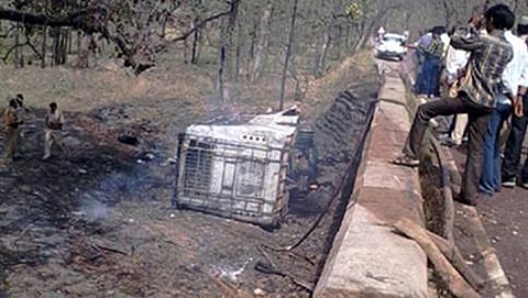 ಅಪಘಾತಕ್ಕೀಡಾದ ಬಸ್