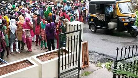 ಪ್ರತಿಭಟನಾ ನಿರತ ವಿದ್ಯಾರ್ಥಿಗಳು