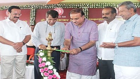 ಬೆಂಗಳೂರು ರೈಲ್ವೆ ನಿಲ್ದಾಣದ ನೂತನ ಕಟ್ಟಡವನ್ನು ಕೇಂದ್ರ ರೈಲ್ವೆ ಸಚಿವ ಸುರೇಶ್ ಪ್ರಭು ಉದ್ಘಾಟಿಸಿದರು