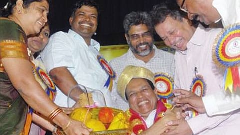 ಕರ್ನಾಟಕ ರಾಜ್ಯ ಪ್ರಾಥಮಿಕ ಶಾಲಾ ಶಿಕ್ಷಕರ ಸಂಘ ಶಿಕ್ಷಕರ ಸದನದಲ್ಲಿ ಶುಕ್ರವಾರ ಹಮ್ಮಿಕೊಂಡಿದ್ದ`ಗುಣಾತ್ಮಕ ಶಿಕ್ಷಣ' ಕುರಿತ ರಾಜ್ಯಮಟ್ಟದ ಕಾರ್ಯಾಗಾರದಲ್ಲಿ ಪ್ರಾಥಮಿಕ ಮತ್ತು ಪ್ರೌ