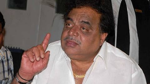 ವಸತಿ ಸಚಿವ ಅಂಬರೀಷ್ (ಸಂಗ್ರಹ ಚಿತ್ರ)