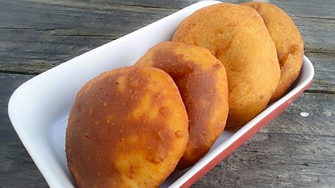 ಮಂಗಳೂರು  ಬನ್ಸ್ ಅಥವಾ ಬಾಳೆಹಣ್ಣಿನ ಪೂರಿ