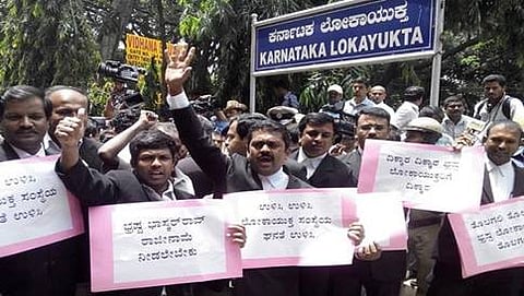 ವೈ.ಭಾಸ್ಕರ್‌ರಾವ್ ರಾಜೀನಾಮೆ ಆಗ್ರಹಿಸಿ ರಾಜಭವನಕ್ಕೆ ಮುತ್ತಿಗೆ ಹಾಕಿದ ವಕೀಲರು