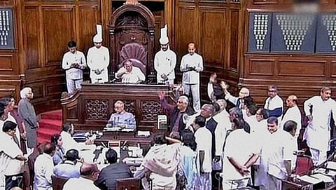 ರಾಜ್ಯಸಭೆಯಲ್ಲಿ ಉಭಯ ಪಕ್ಷಗಳ ವಾಗ್ಯುದ್ಧ  (ಕೃಪೆ :ಪಿಟಿಐ )