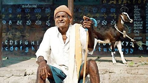 ತಿಥಿ ಚಿತ್ರದ ದೃಶ್ಯ