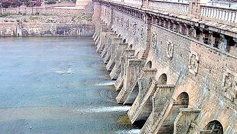 ಮುಂದೈತೆ ಸಂಕಟ, ಕಾದೈತೆ ನೀರಿನ ಶಾಕ್! (ಸಾಂದರ್ಭಿಕ  ಚಿತ್ರ)