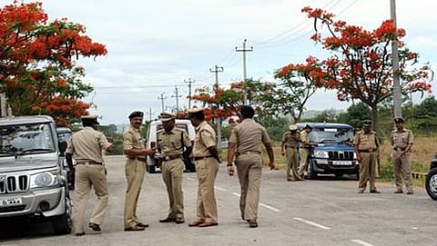ಉದ್ವಿ ಗ್ನ ಮುಧೋಳ ಶಾಂತ