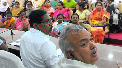 ಕೆಪಿಸಿಸಿ ಸಭೆಯಲ್ಲಿ ಅಧ್ಯಕ್ಷ ಜಿ.ಪರಮೇಶ್ವರ