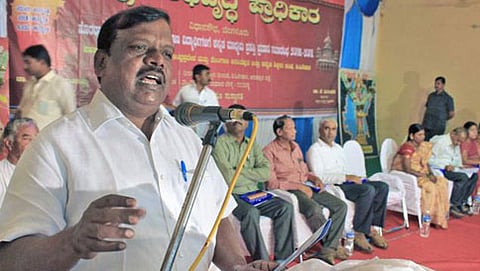 ಕನ್ನಡ ಅಭಿವೃದ್ಧಿ ಪ್ರಾಧಿಕಾರ ಅಧ್ಯಕ್ಷ ಎಲ್ ಹನುಮಂತಯ್ಯ (ಸಂಗ್ರಹ ಚಿತ್ರ)