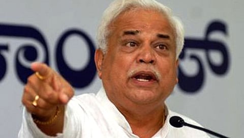 ಸಚಿವ ಆರ್ ವಿ ದೇಶಪಾಂಡೆ (ಸಂಗ್ರಹ ಚಿತ್ರ)