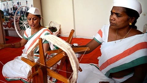 ಫ್ರೀಡಂ ಪಾರ್ಕ್ ನಲ್ಲಿ ಖಾದಿ ಉತ್ಸವ