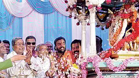 ದಸರಾ ಗೆ ಚಾಲನೆ ನೀಡಿದ ಸಾಹಿತಿ ಚನ್ನವೀರ ಕಣವಿ