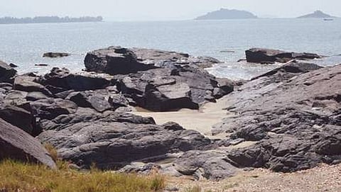 ಕಾರವಾರ ಬ್ಲ್ಯಾಕ್ ಬೀಚ್