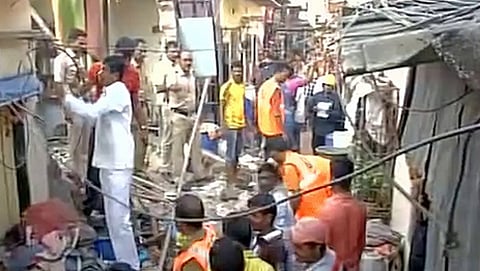 ಮುಂಬೈನಲ್ಲಿ ಕುಸಿದ ಮನೆ